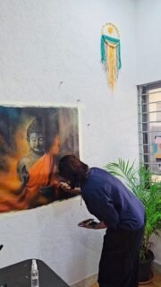 What kind of reaction does an artist give after finishing a painting?